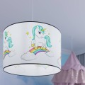 Lampa wisząca sufitowa 40 cm do pokoju dziecięcego dla dziecka. Zbliżenie na abażur z jednorożcem we wnętrzu/