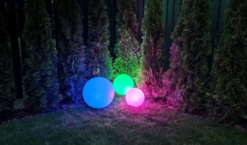 lampa-ogrodowa-kula-oswietlenie-ogrodu-LED-slupek-ogrodowy-RGB-lemidio-lampa-20-25-30-40-50-kolorowa.jpg