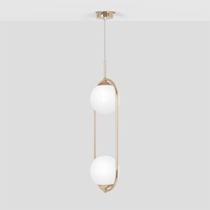 Złota lampa wisząca z 2 białymi kloszami wewnatrz