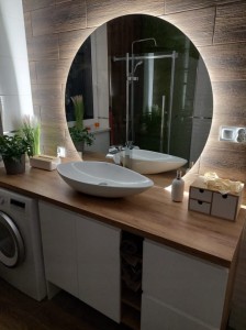 Lustro okrągłe LED fi110 cm ze ściętym bokiem + włącznik