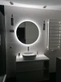 LUSTRO-LED-80-cm-OKRAGLE-PODSWIETLANE-WODOODPORNE-LEDY-120-diod-PREMIUM-Ksztalt-kolo.jpg