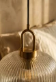 lampa-wiszaca-nad-wyspe-stol-jadalniany-lemidio-pl-ryflowany-klosz-do-kuchni-salonu-.jpeg